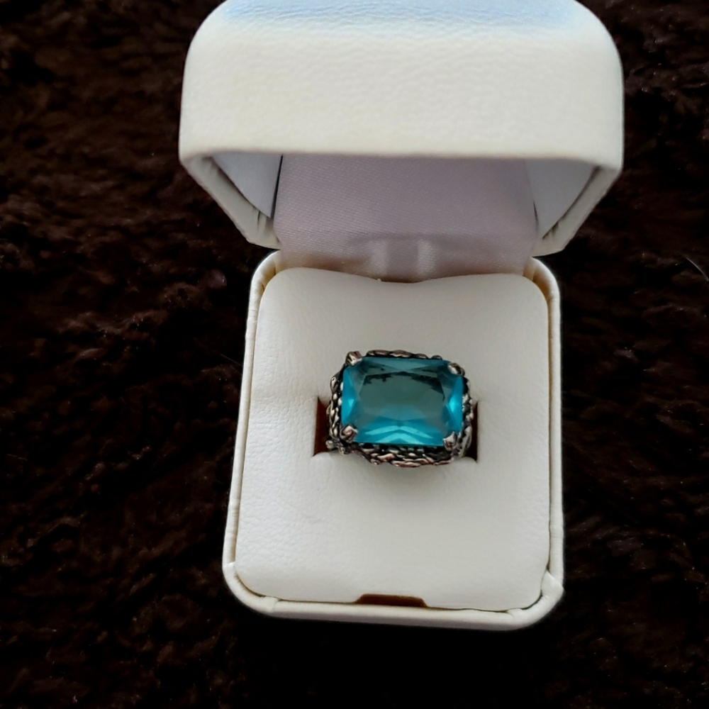925 Silver ring with Blue stone